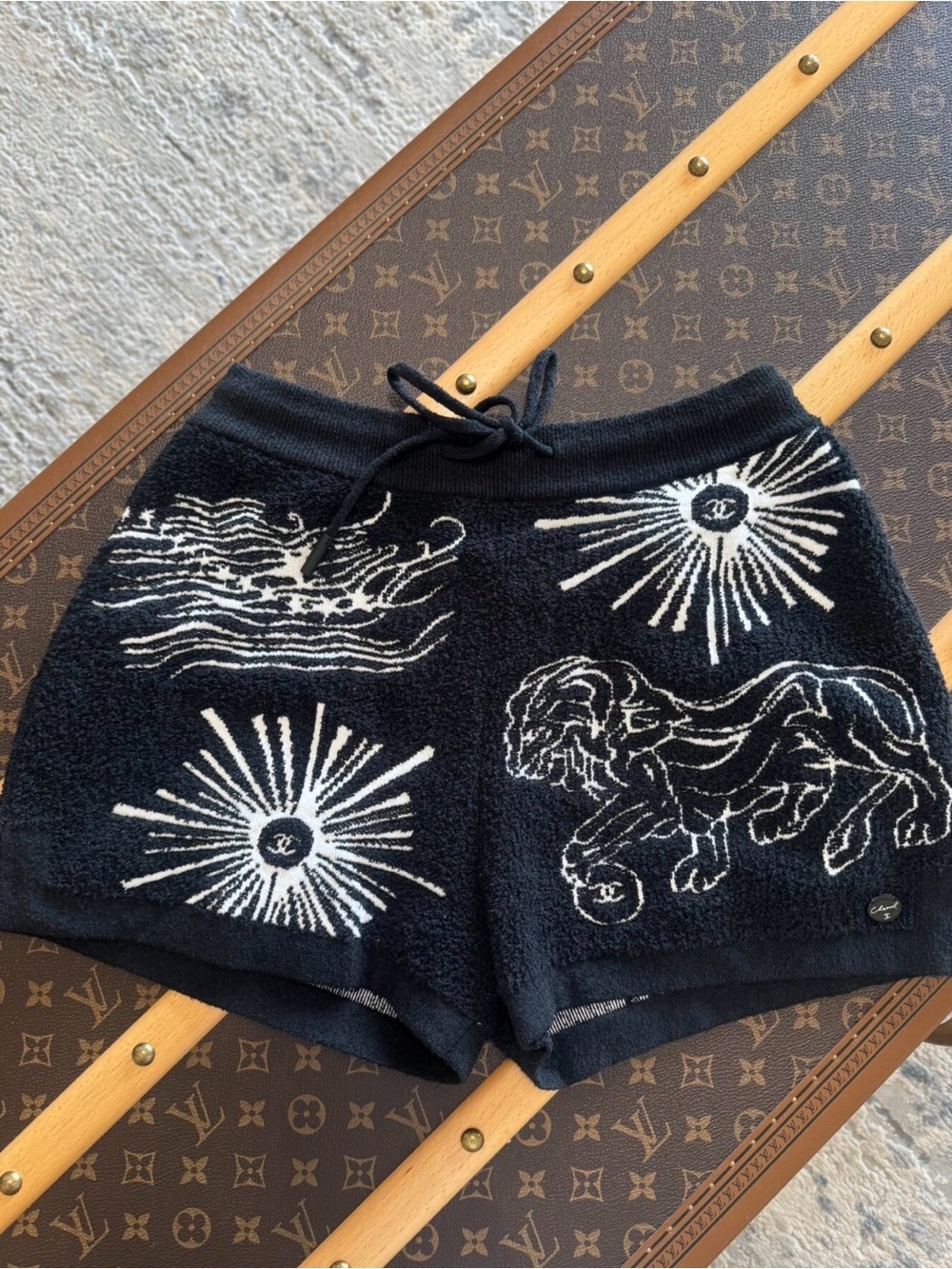 š©steal CHANEL Black Terry Knit Lion & Sunburst Graphic Shorts